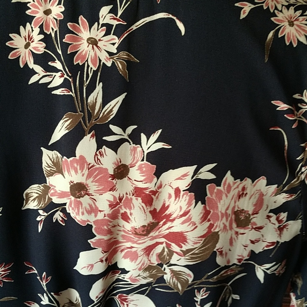 Floral Bell Sleeved Ruffled Bottom Romper - Picture 3 of 5
